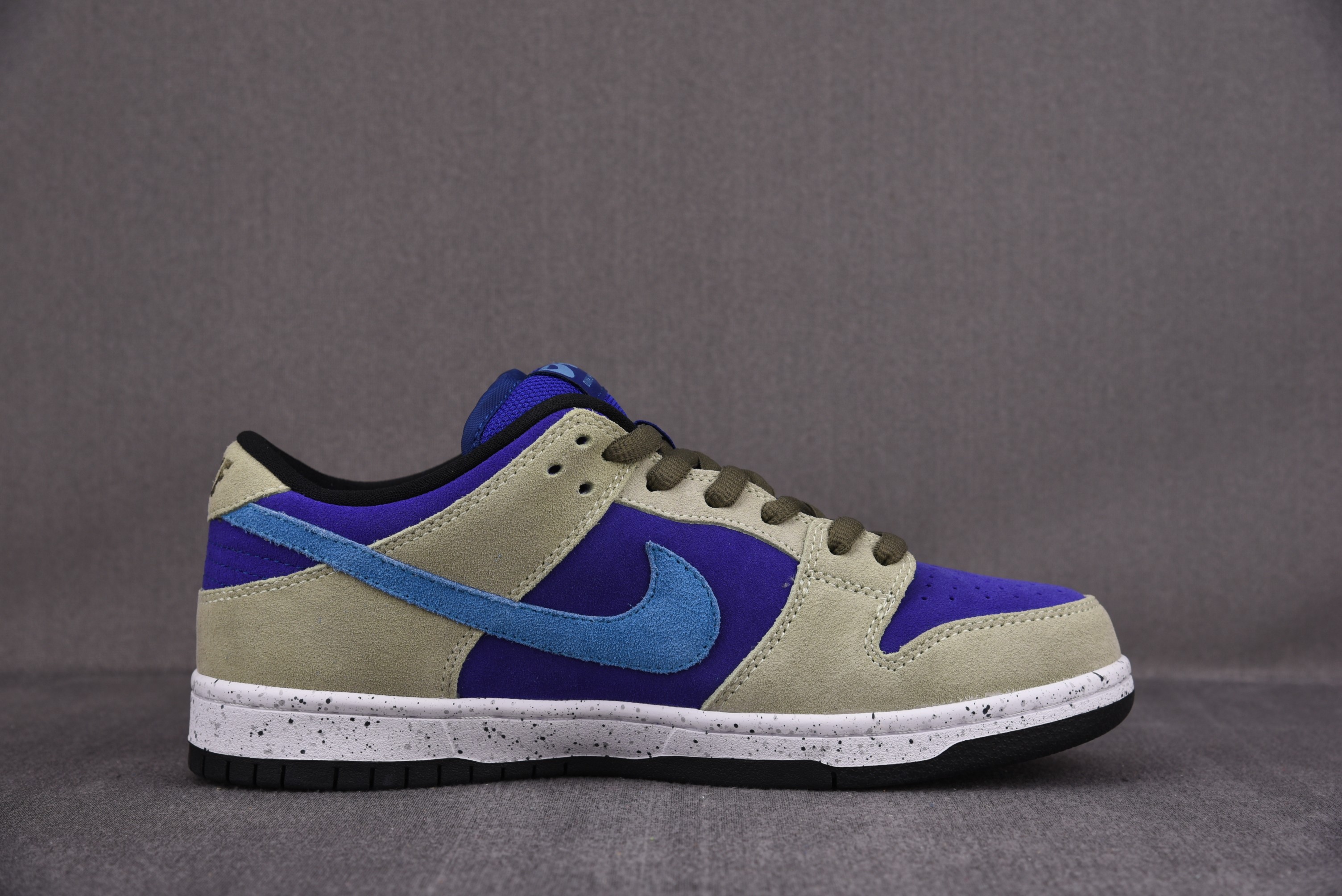 Nike Dunk Low SB ACG Celadon