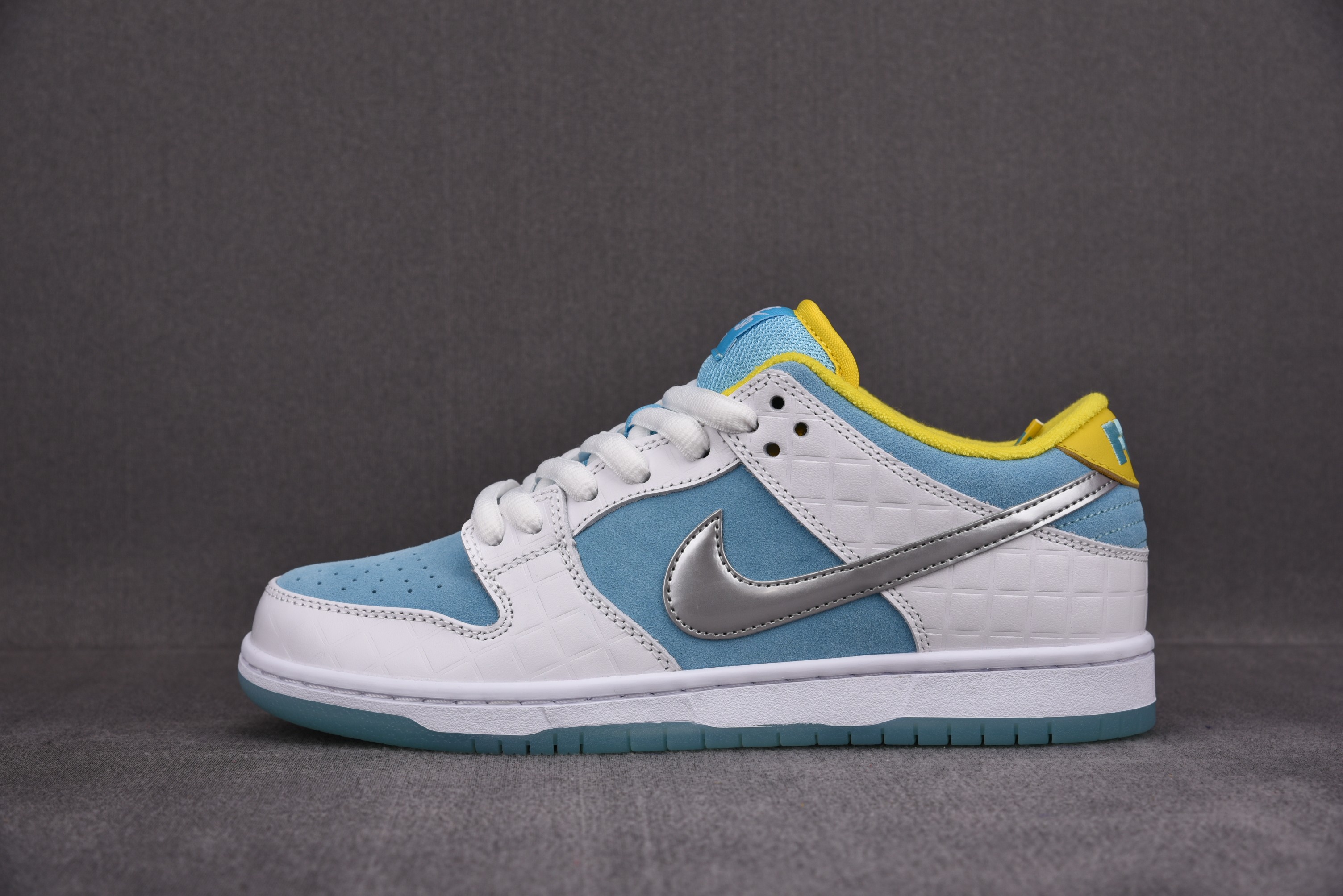 Nike SB Dunk Low Pro FTC Lagoon Pulse
