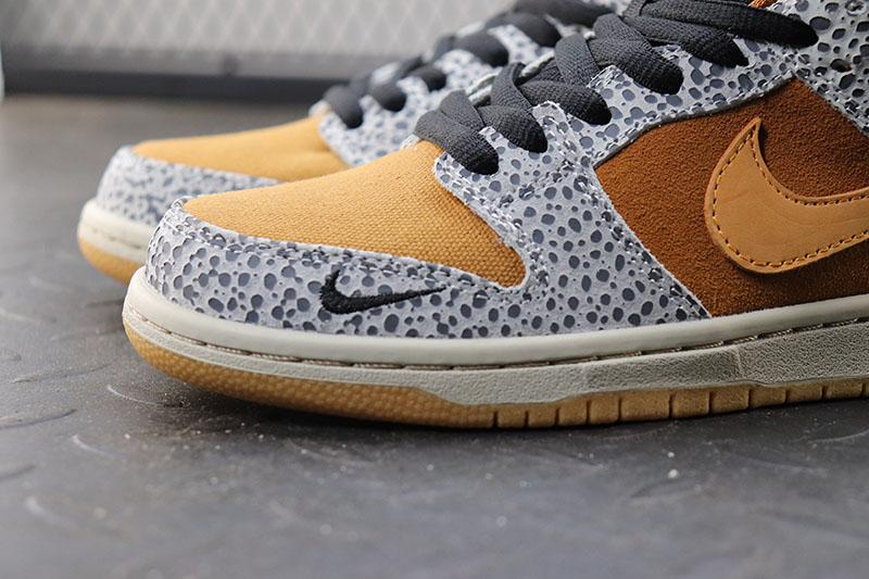 Nike SB Dunk Low Safari