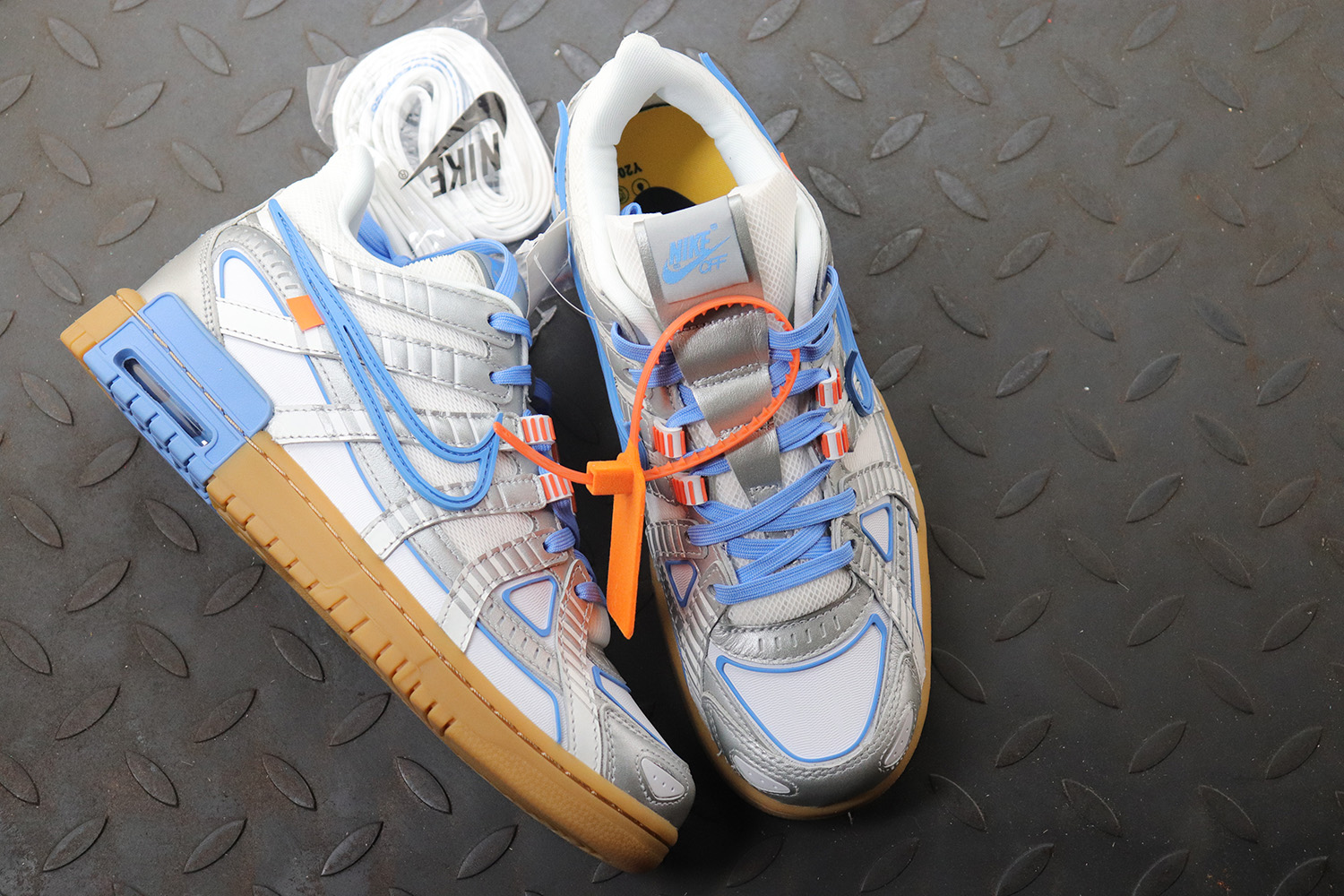 Nike Air Rubber Dunk Off-White UNC