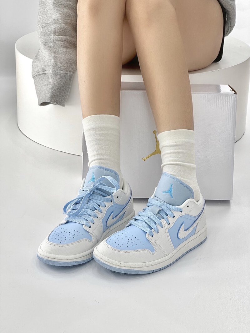 Jordan 1 Low SE Reverse Ice Blue (Women Size!!)