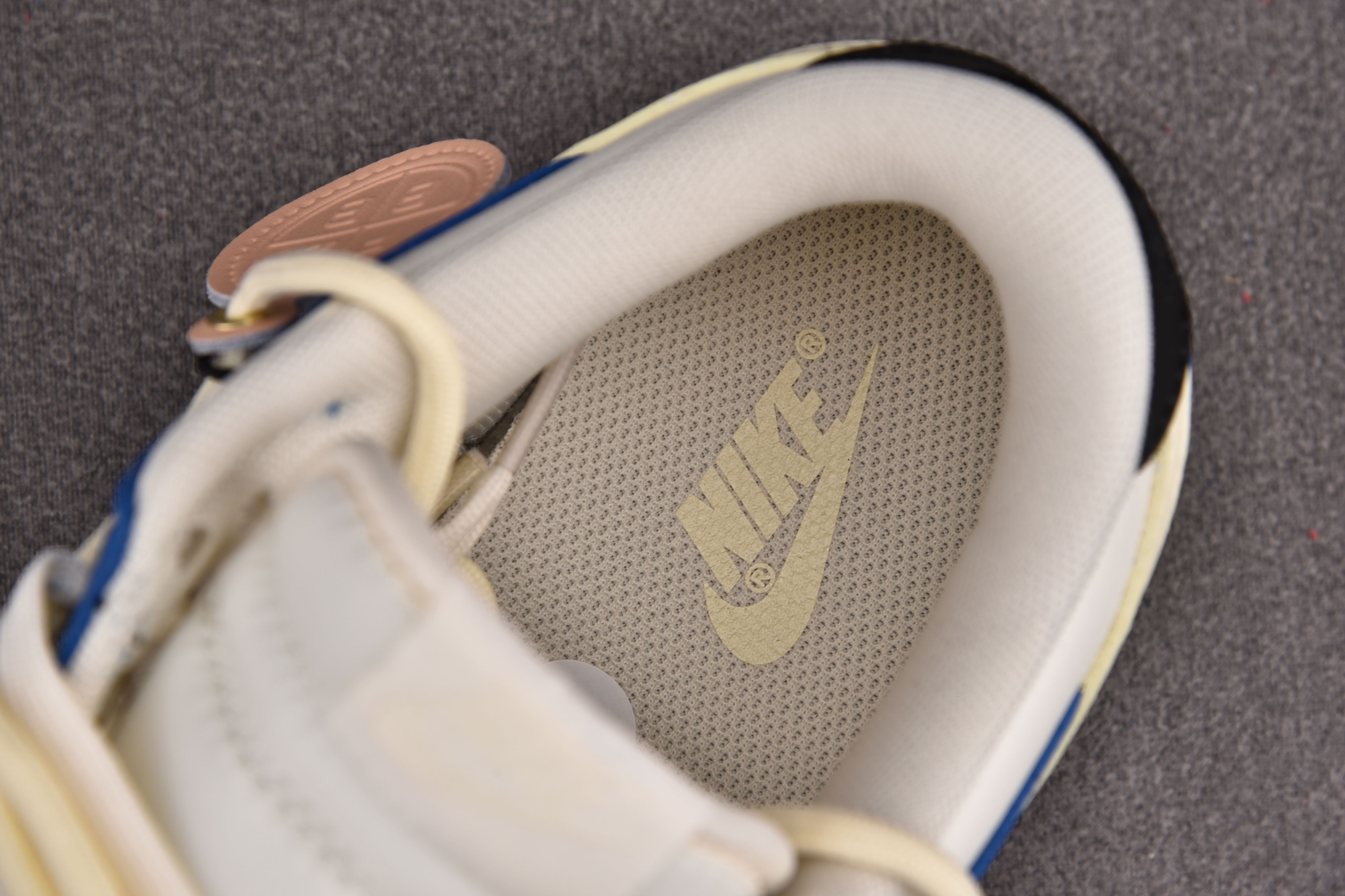 Nike Dunk Low Lightning (Custom Sneaker)