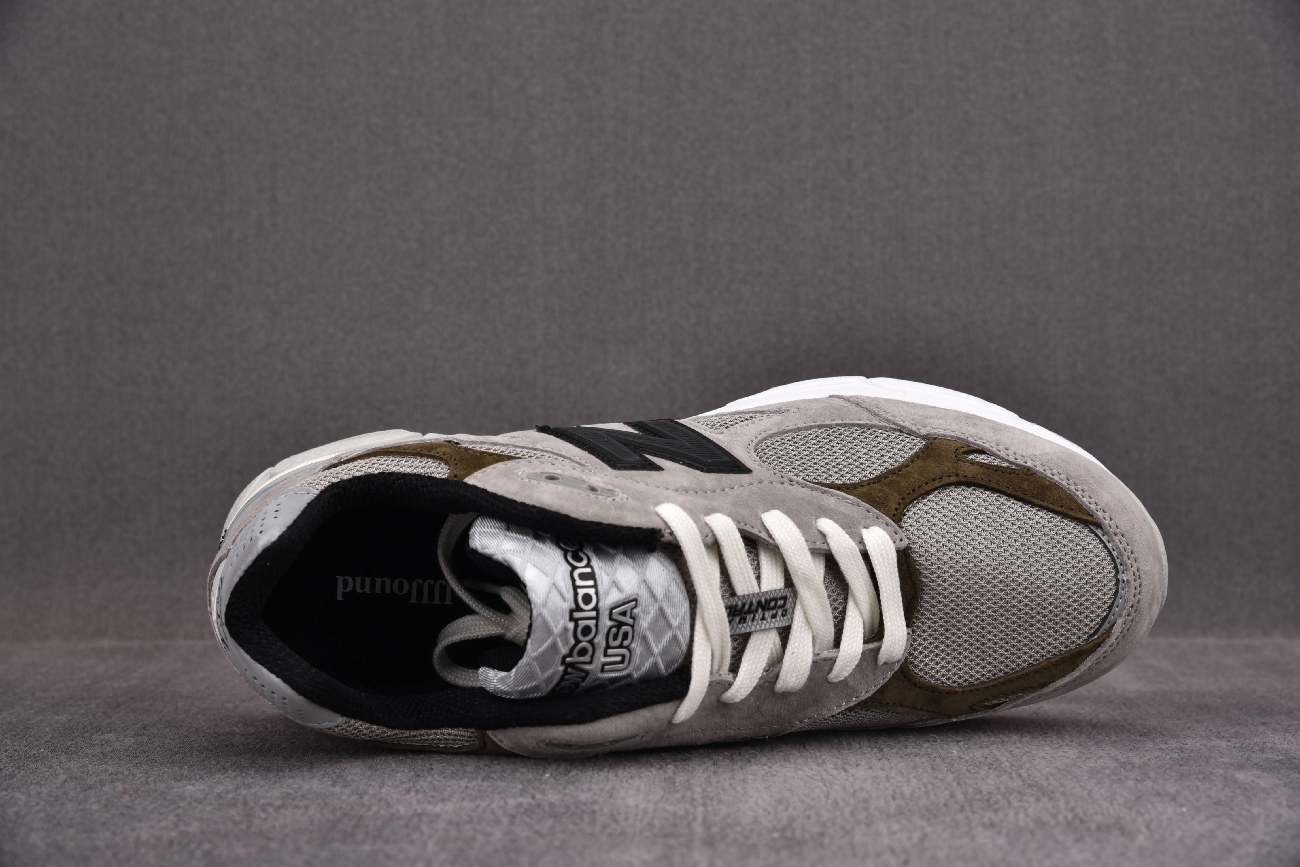 New Balance 990v3 Grey White