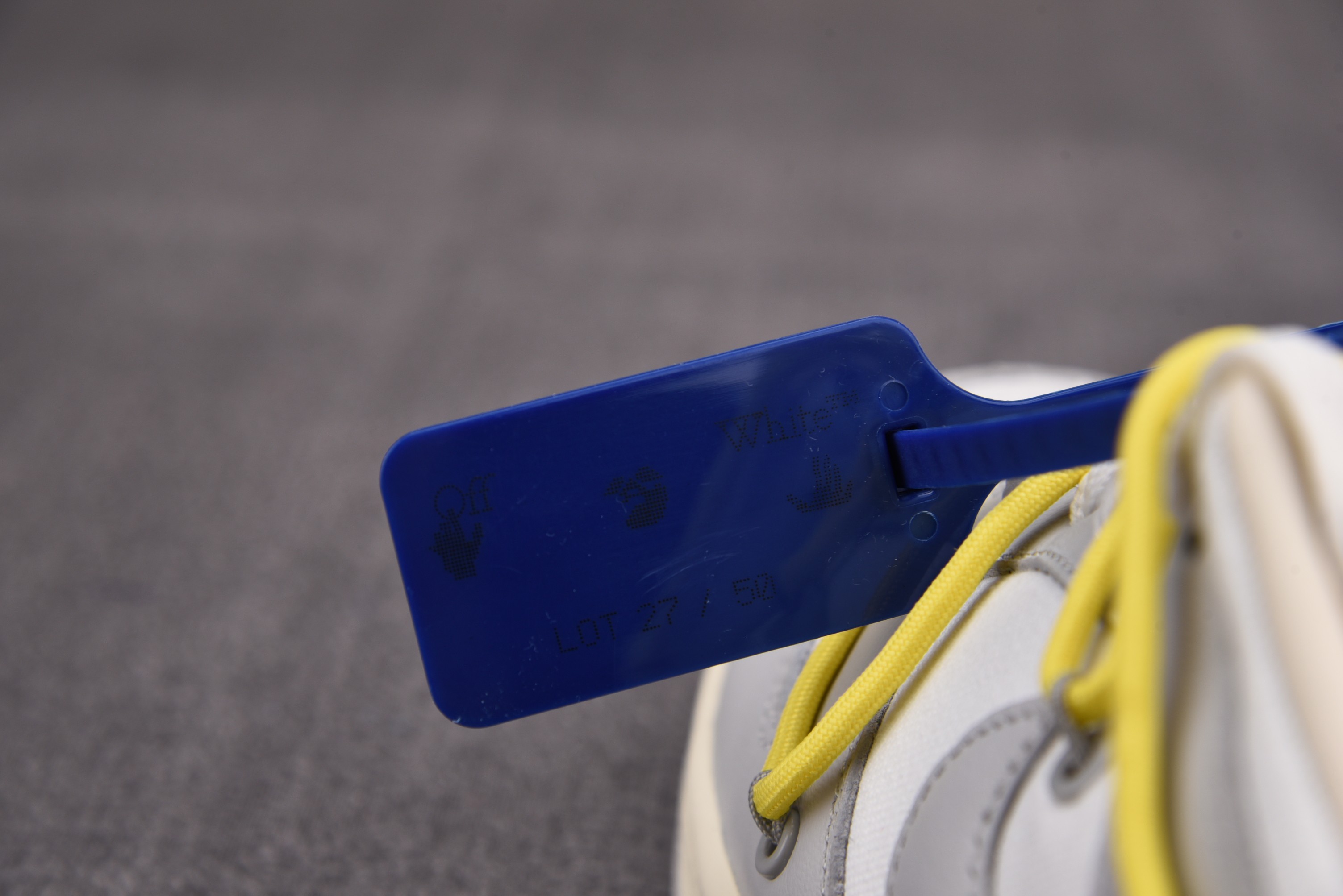 Nike Dunk Low Off-White Lot 27